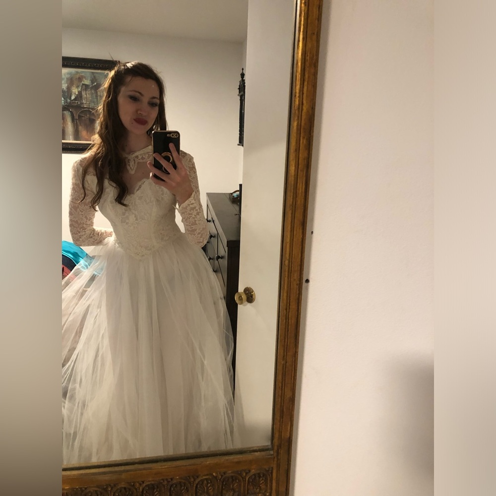 Vintage wedding dress